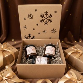 Ještě nemáte všechny dárky, ale už se vám nechce běhat po obchodech? Naše dárková balení svíček jsou tu přesně pro chvíle,...